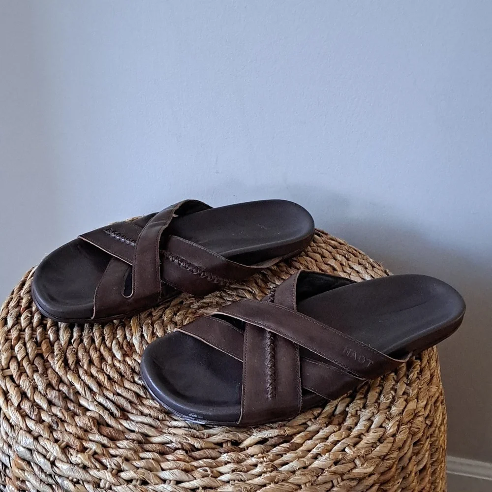 Naot Mens Anegada Pecan Brown Leather Woven Strap Casual Slide Sandals EU44/US11